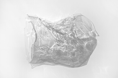 Resin2, 2015. 60 x 70 x 20 cm. Thermoformed polycarbonate. - © Ben Elliot
