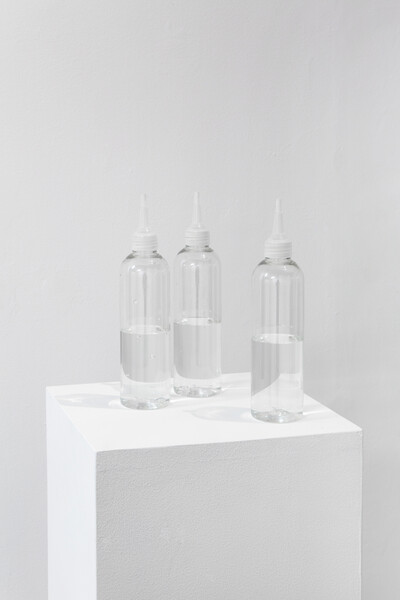 22.1.16. 300 bottles on ice cubes, to consume. Variable dimensions. - © Ben Elliot